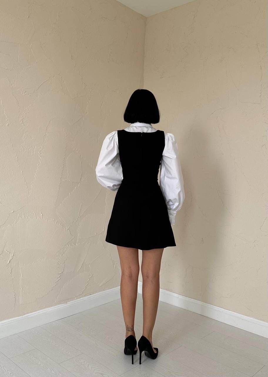 فستان أسود قصير